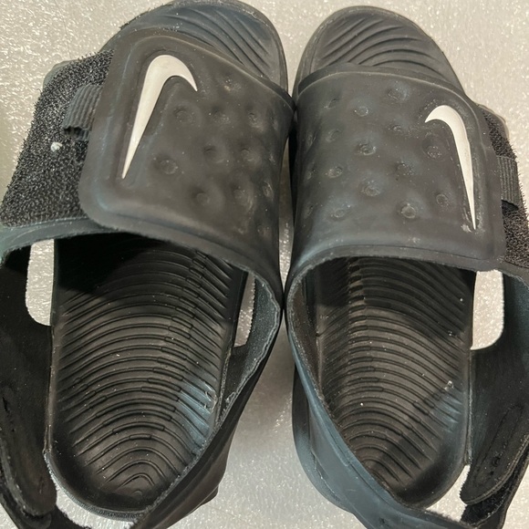 [8C/9C]Boy Summer 2 Pairs Sandal- Nike and Native - Picture 2 of 10